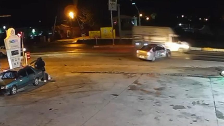 Kavşaktaki kazada 1 kişi öldü, 2 kişi yaralandı 71 kavsaktaki kazada 1 kisi oldu 2 kisi yaralandi GQ5tEk8q