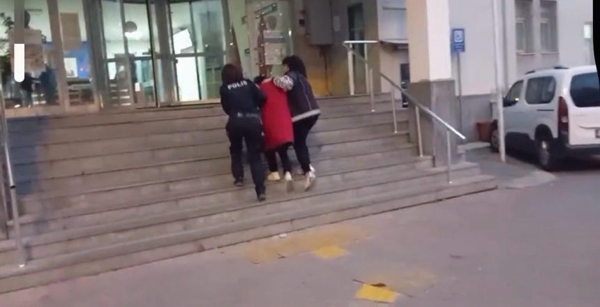 Kayseri'de 12 yıl mahpus cezasıyla aranan kişi yakalandı 71 kayseride 12 yil mahpus cezasiyla aranan kisi yakalandi 5tWb5BgF