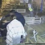 kiz kardesinin basina silah dayadi gozaltina alindi YslZFihS