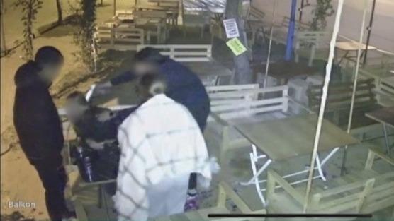 kiz kardesinin basina silah dayadi gozaltina alindi YslZFihS