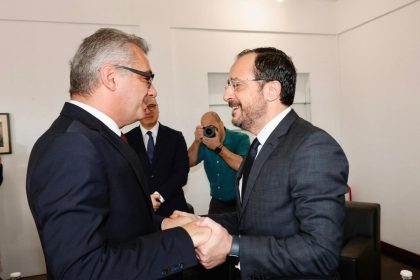 kktc cumhurbaskani erhurmandan rum idaresiyle birinci gorusme yLDFiP5X