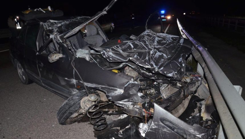 Kütahya'da feci kaza: Tıra arttan çarpan şoför öldü 71 kutahyada feci kaza tira arttan carpan sofor oldu 5uZZJaeH