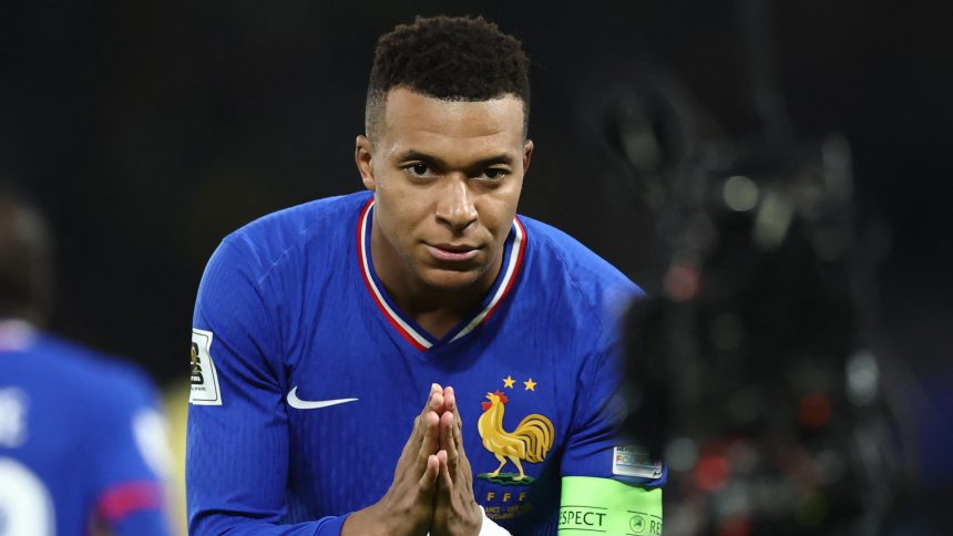 kylian mbappe parlamaya devam ediyor ronaldo ve messiyi gecti FTUqbpsU