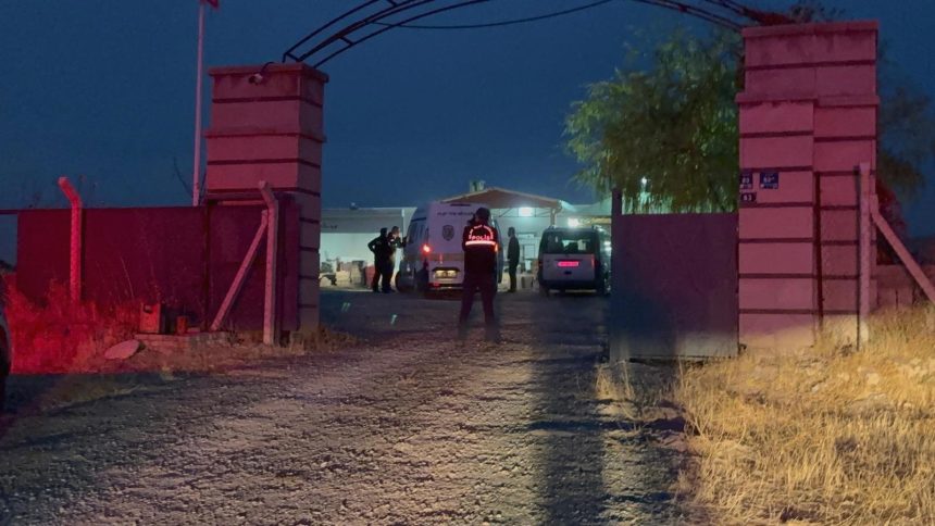 miras hengamesinde kan akti amcasini ve 3 kisiyi bicakladi GT2NEE4t