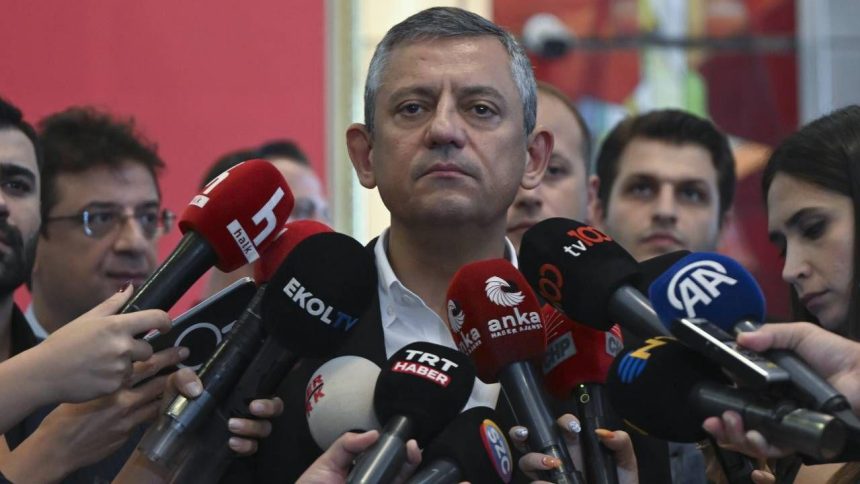 Özgür Özel'den Bahçeli'ye Silivri daveti: "Memnuniyet duyarız" 71 ozgur ozelden bahceliye silivri daveti memnuniyet duyariz xZ1N27SN