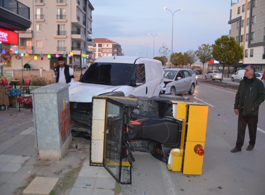 Park halindeki araçlara çarptı, "Beni morga götürün" dedi 71 park halindeki araclara carpti beni morga goturun dedi ghnyvOsv