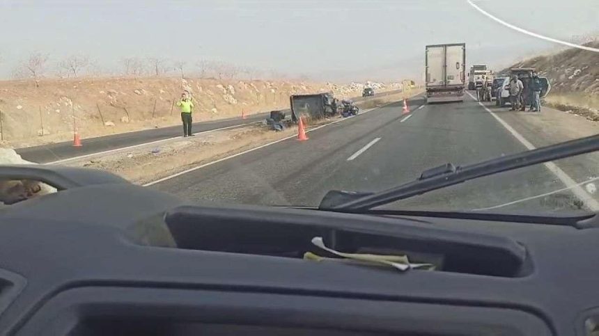 Siirt'te patpat devrildi: 1 yaralı 71 siirtte patpat devrildi 1 yarali S35WvUNL