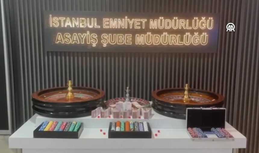 Şişli'de konutu kumarhaneye çeviren baba ve iki oğlu yakalandı 71 sislide konutu kumarhaneye ceviren baba ve iki oglu yakalandi srywcKeA