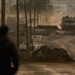 suriyedeki koye giren israil askerini halk taslayarak kovdu QpFlqre3