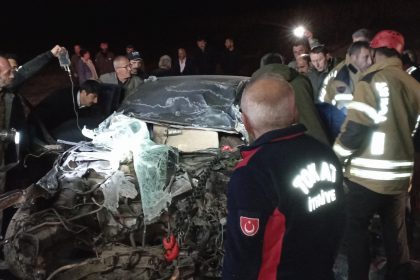 tira carpan araba hurda yiginina dondu IwVyZdAZ