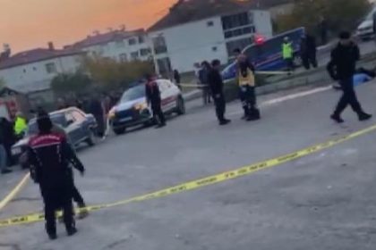 traktorle arabanin carpismasinda yaya hayatini kaybetti UXq1GEUq