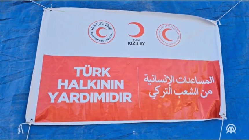 turk kizilayi tirlari gazze sinirinda EAjB6TZq