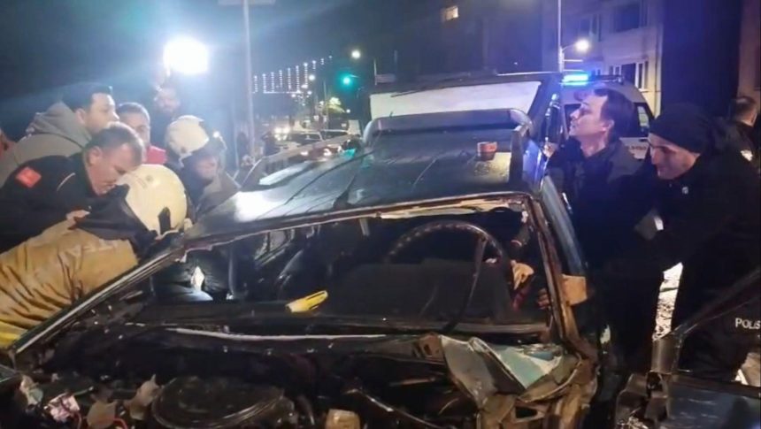 yanilgili sollama kazasinda 3 kisi yaralandi d4rSBOYe