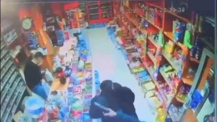 10 bin liralık komite için konutunu sattığı kişinin oğlunu vurdu 71 10 bin liralik komite icin konutunu sattigi kisinin oglunu vurdu fwd134yv