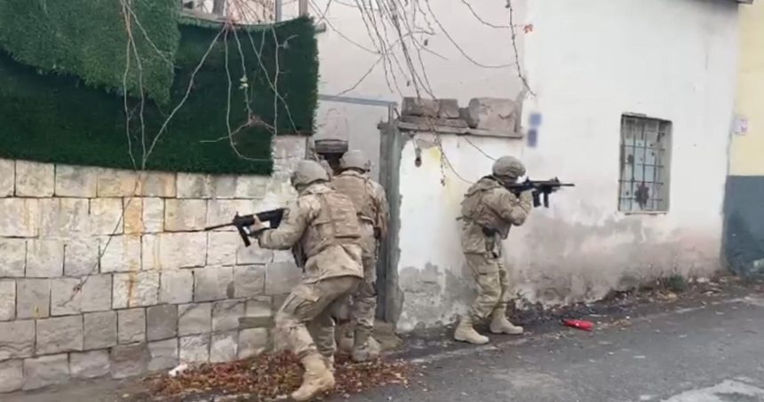 22 vilayetteki DAEŞ operasyonunda 92 gözaltı 69 22 vilayetteki daes operasyonunda 92 gozalti FALfOHSK