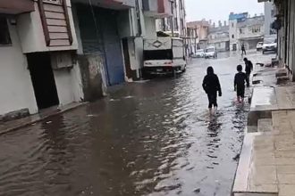 adanada saganak yollari gole cevirdi N5tV5CW2