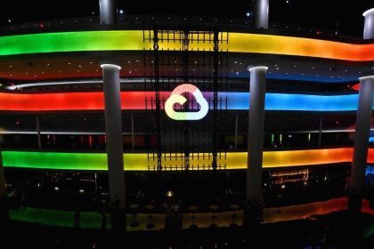 bulut aglari ortasinda temas surati dakikalara iniyor QVx2lP1X