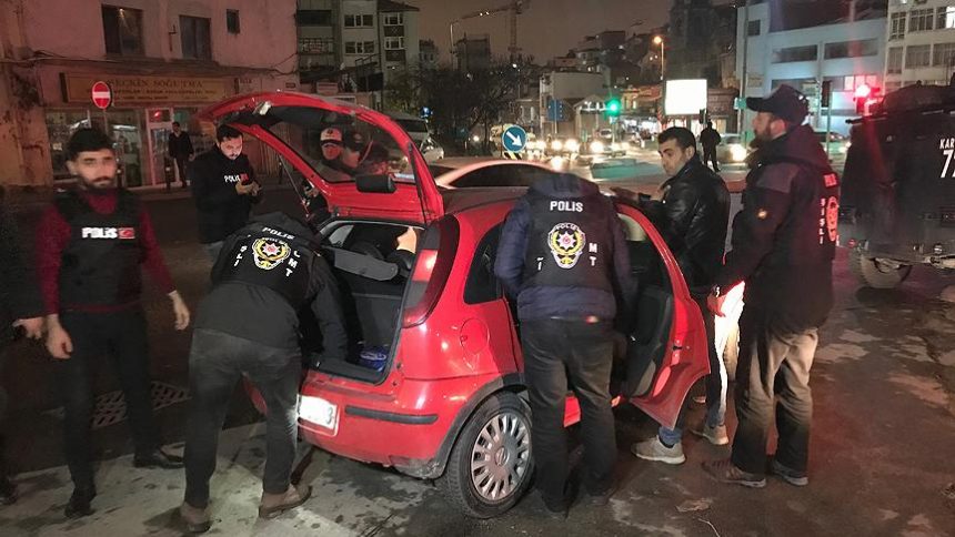 caddeler tutuldu helikopter havalandi istanbulda binden fazla gozalti DHrFOprp