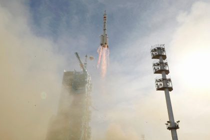 cinin uzay basarisi 371 tonluk guovang uydulariyla kanitlandi RUCHmBep