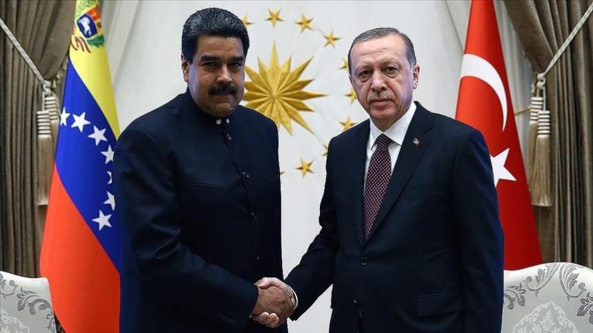 cumhurbaskani erdogan nicolas maduro ile gorustu eXbelD45