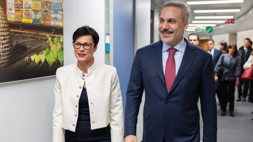 disisleri bakani fidan belcikada 5zDxuq51