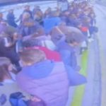 durakta bayilan 14 yasindaki cocuk metrobusun altinda kaldi YPMg6pQZ