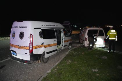 edirnede kacan minibus kaza yapti icinden 20 gocmen cikti awg2XAzM