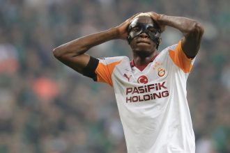 efsane isim osimhenin yeni adresini ust seviye birinden duydum diyerek acikladi agnOIafG