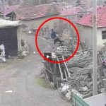 esini sopa ve yumruk ile dovup yerde tekmeledi fG9d5yzG