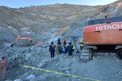 gocuk altinda kalan madencinin cenazesine 28 gun sonra ulasildi alsnel1K