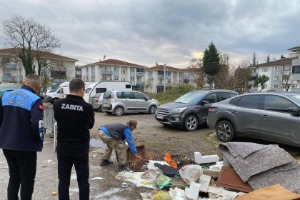 hem ceza yedi hem kirlettigi alani temizledi dd4MOkFC