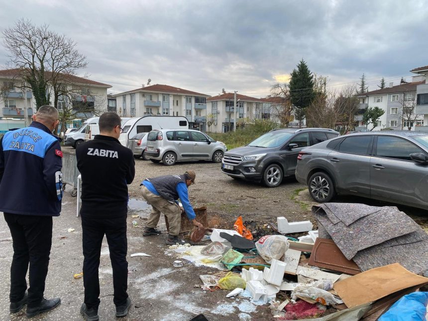 Hem ceza yedi, hem kirlettiği alanı temizledi 69 hem ceza yedi hem kirlettigi alani temizledi dd4MOkFC