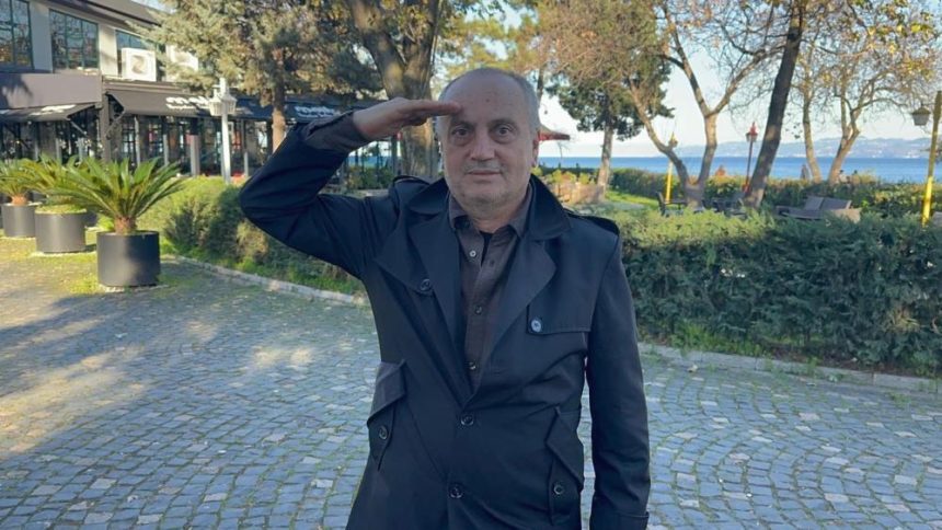 ikili vatandaslik aldi 5 torun sahibi lakin 62 yasinda askere cagrildi DBSD4zcI