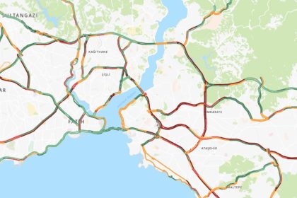 istanbulda saganak trafigi etkiledi bmOibm3L