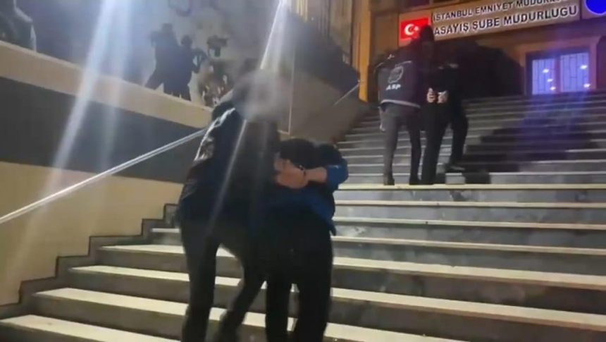 İstanbul'da "yeni jenerasyon çete" operasyonu 69 istanbulda yeni jenerasyon cete operasyonu RJWeYmYn
