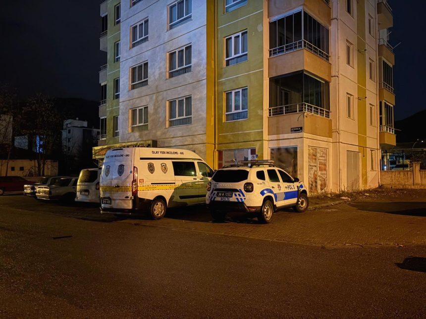 Kayseri'de baba-oğul ortasında bıçaklı hengame 71 kayseride baba ogul ortasinda bicakli hengame h7JFGW8B