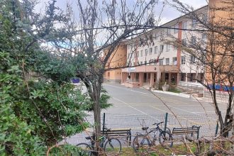 kiz ogrencilerine cinsel organinin fotografini gonderen ogretmen tutuklandi cBNAvVJN