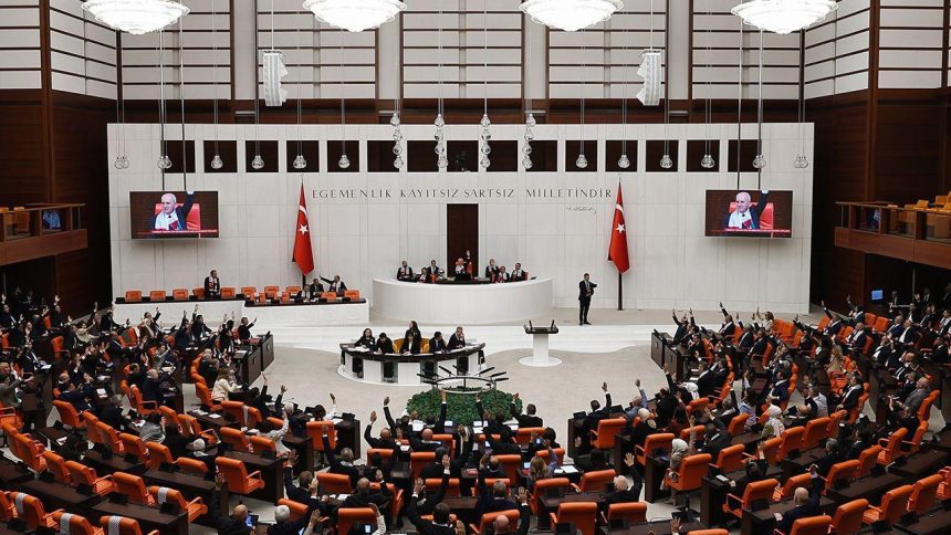 mecliste stajyere taciz savi bir asci misyondan uzaklastirildi ct7Xs3r4