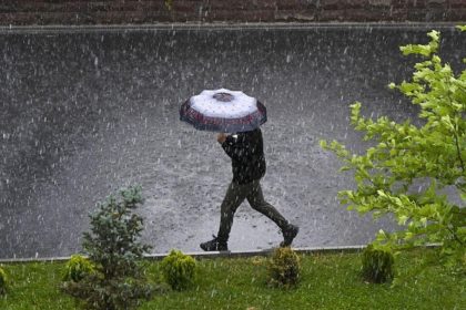 meteorolojiden iki bolge icin saganak yagis ve kar uyarisi jeiPYTVr