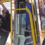 otobuste yer verme arbedesi yolcuya satirla saldirdi YgHPcjl9