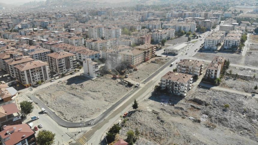 Palmiye Sitesi davasında 10 sanığa mahpus, 4 sanığa beraat kararı 69 palmiye sitesi davasinda 10 saniga mahpus 4 saniga beraat karari Lkmf9XsV