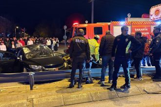 sakaryada feci kaza 1 meyyit 2 yarali MgyaqDE1