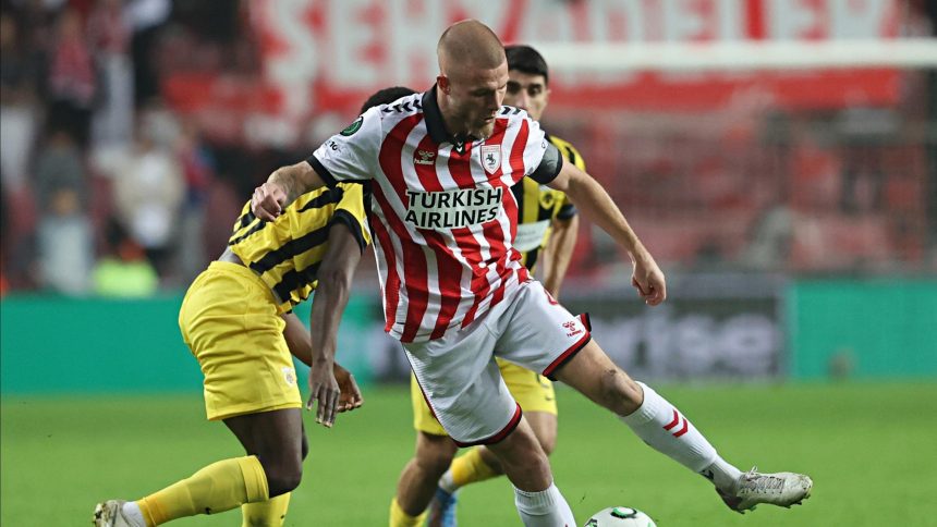 samsunspor firsat tepti aek karsisinda skoru koruyamadi ve birinci kere maglup oldu iWQhVIYq