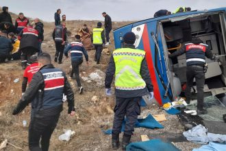 sivasta cezaevi nakil araci devrildi 2si agir 9 yarali ZfhIOwMq