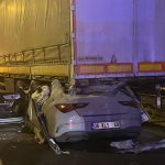 tira arttan carpan aracta 2 kisi oldu t5RIO82S