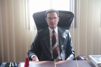 tokat belediye baskani mehmet kemal yazicioglunun odasinda dinleme aygiti bulundu 9cxjL9fg