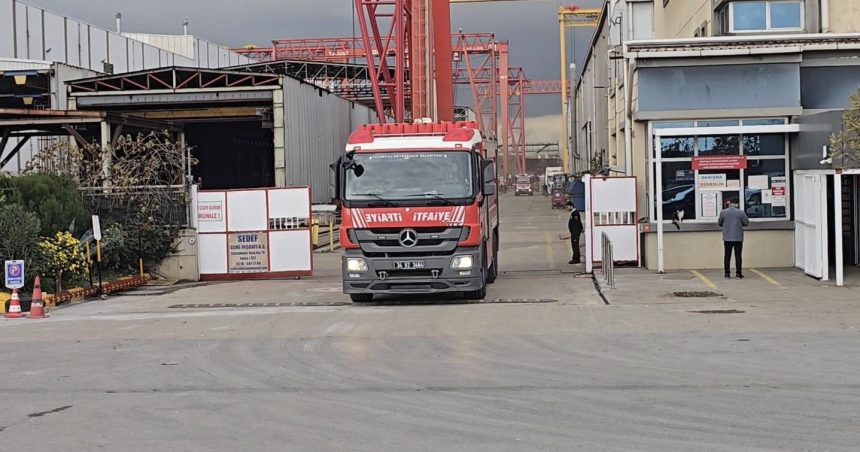 tuzlada tersanede iskele coktu iki emekci yaralandi 1vH2DVOW