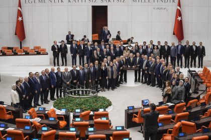 ulastirma ve altyapi ile ticaret bakanliklarinin butceleri kabul edildi YuLuCab4