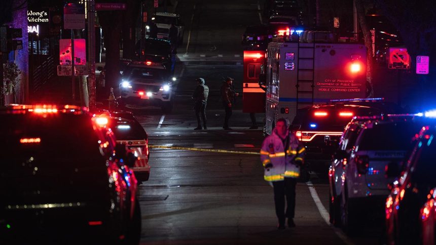 Üniversite saldırganı eski ABD askeri çıktı 69 universite saldirgani eski abd askeri cikti PF8EAjjA