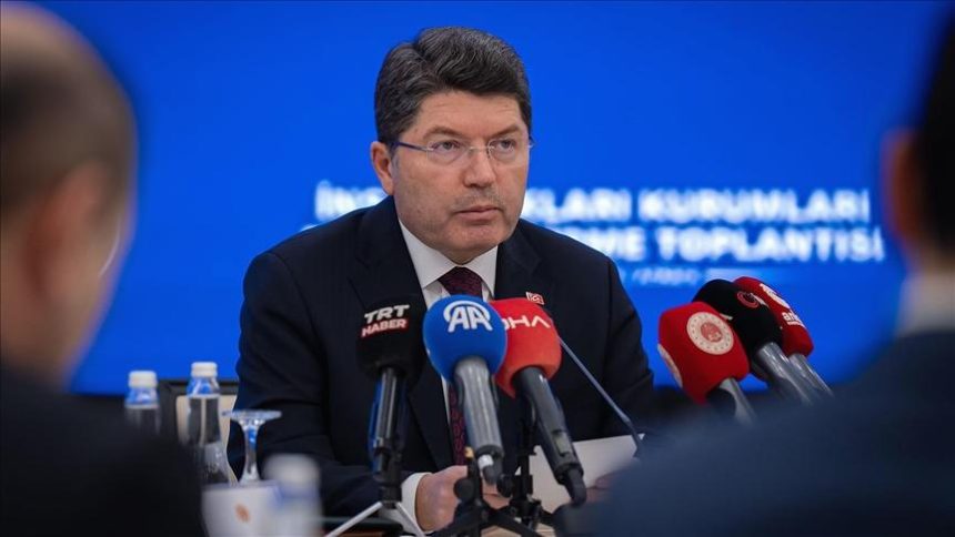 Yasa dışı bahis ve kumar kabahatlerine ait cezalar artıyor. Bakan Tunç'tan açıklama 69 yasa disi bahis ve kumar kabahatlerine ait cezalar artiyor bakan tunctan aciklama lt1ddd6t